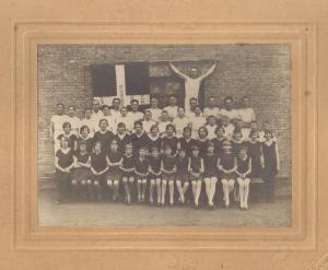 Blandet gymnastikhold fra Karlstrup-Solrød Gymnastikforening ca. 1922